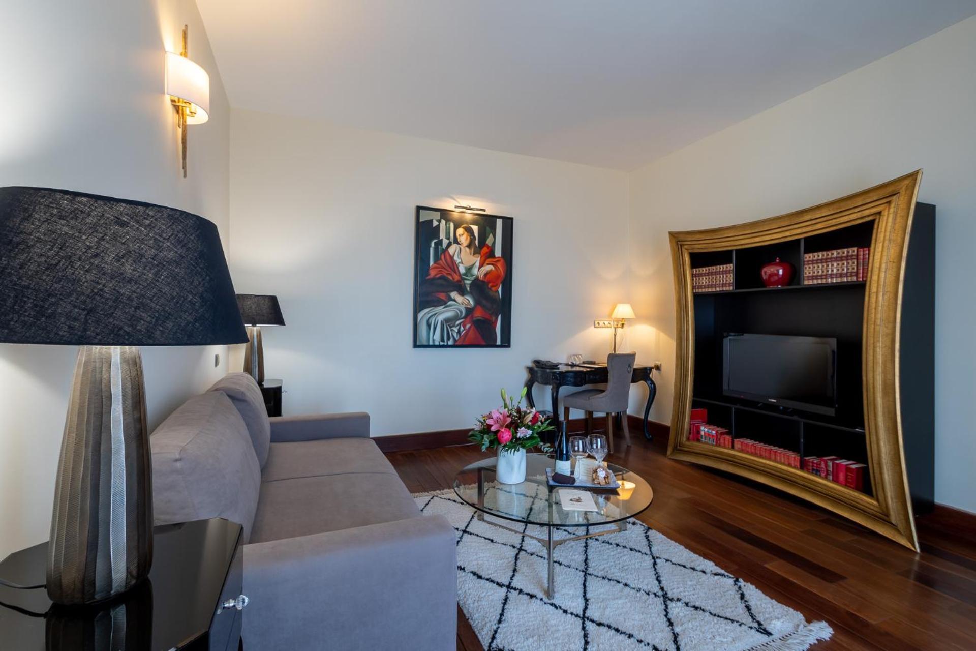 Hotel Demeure Loredana แซ็งต์-โฟลร็องต์ ภายนอก รูปภาพ